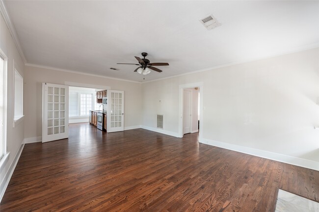 Building Photo - 608 Avondale St