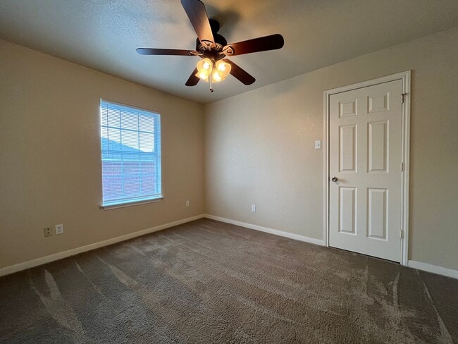 Building Photo - 3016 Palomino Trail