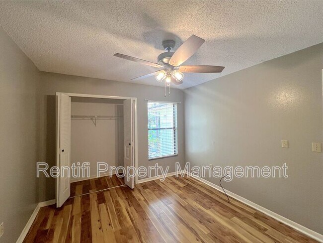 Building Photo - 15051 Parkside Dr