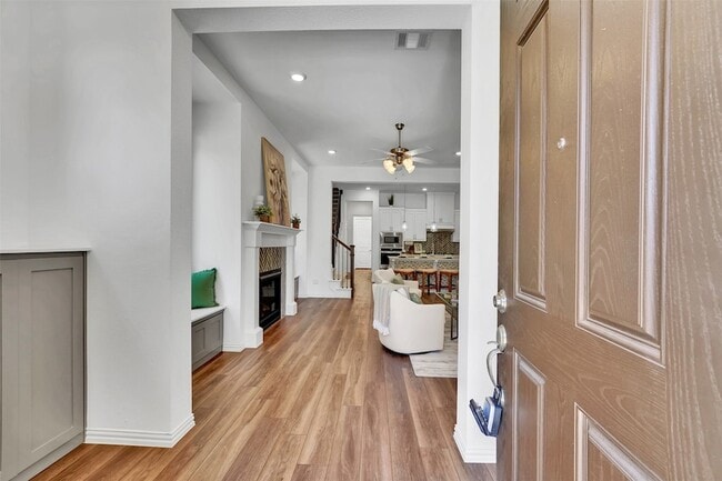 Building Photo - 8216 Bethpage Dr