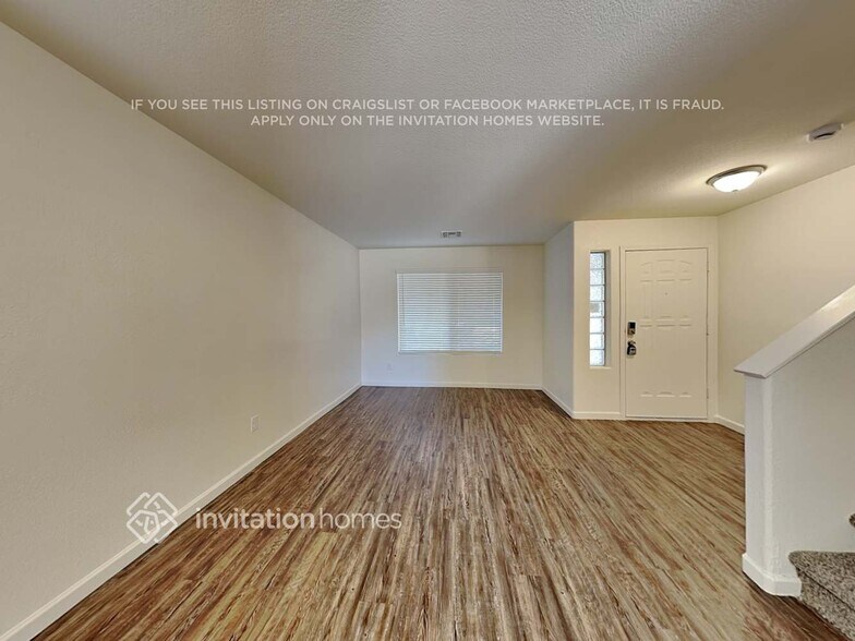 Building Photo - 2315 W Running Deer Trl