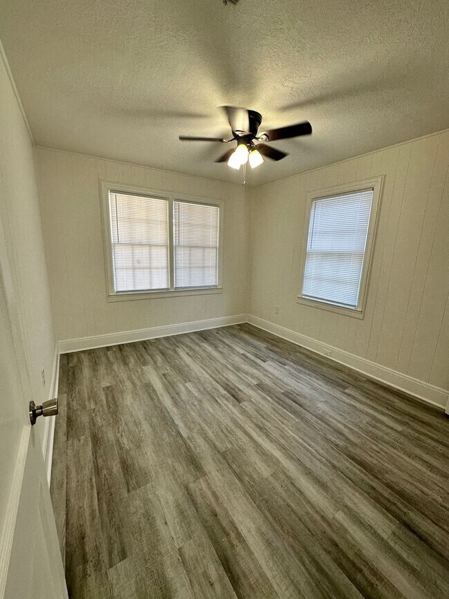 Building Photo - 1314 Morris St