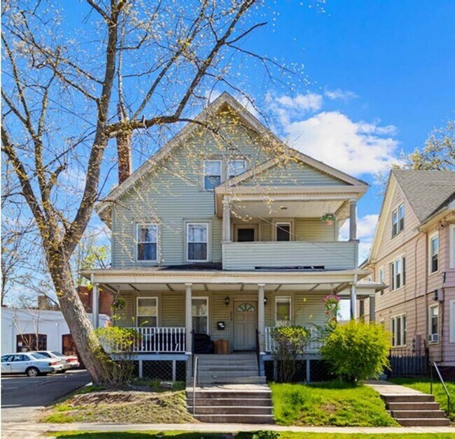 Building Photo - 254 S Whitney St