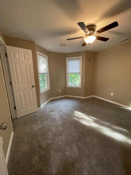 Building Photo - 808 Belmont Ave