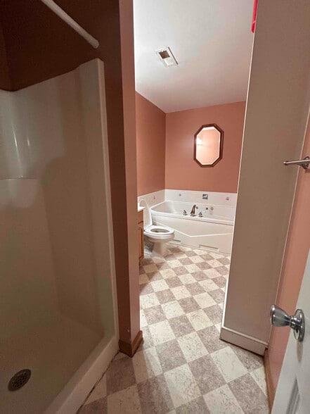 Building Photo - 632 Bellwood Rd