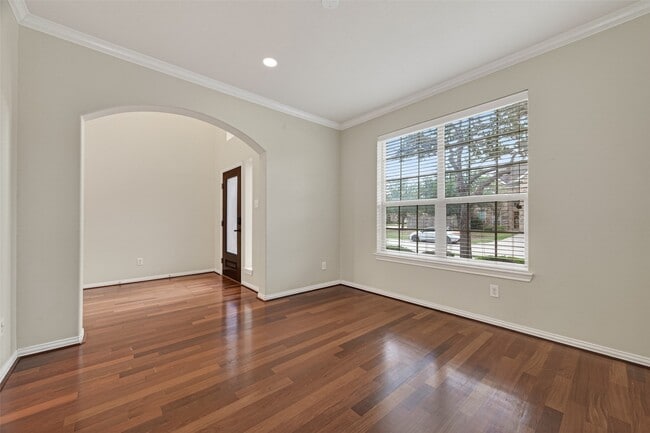 Building Photo - 24406 Ranchwood Springs Ln