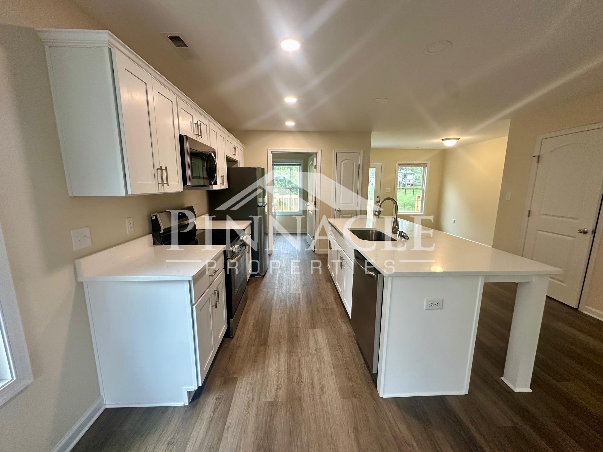 Building Photo - 213 Munford St