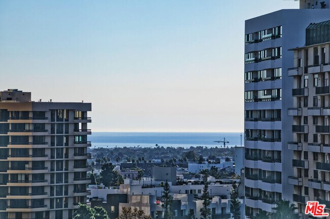 Building Photo - 10445 Wilshire Blvd