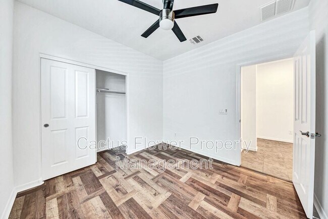 Building Photo - 9751 E Palladium Dr