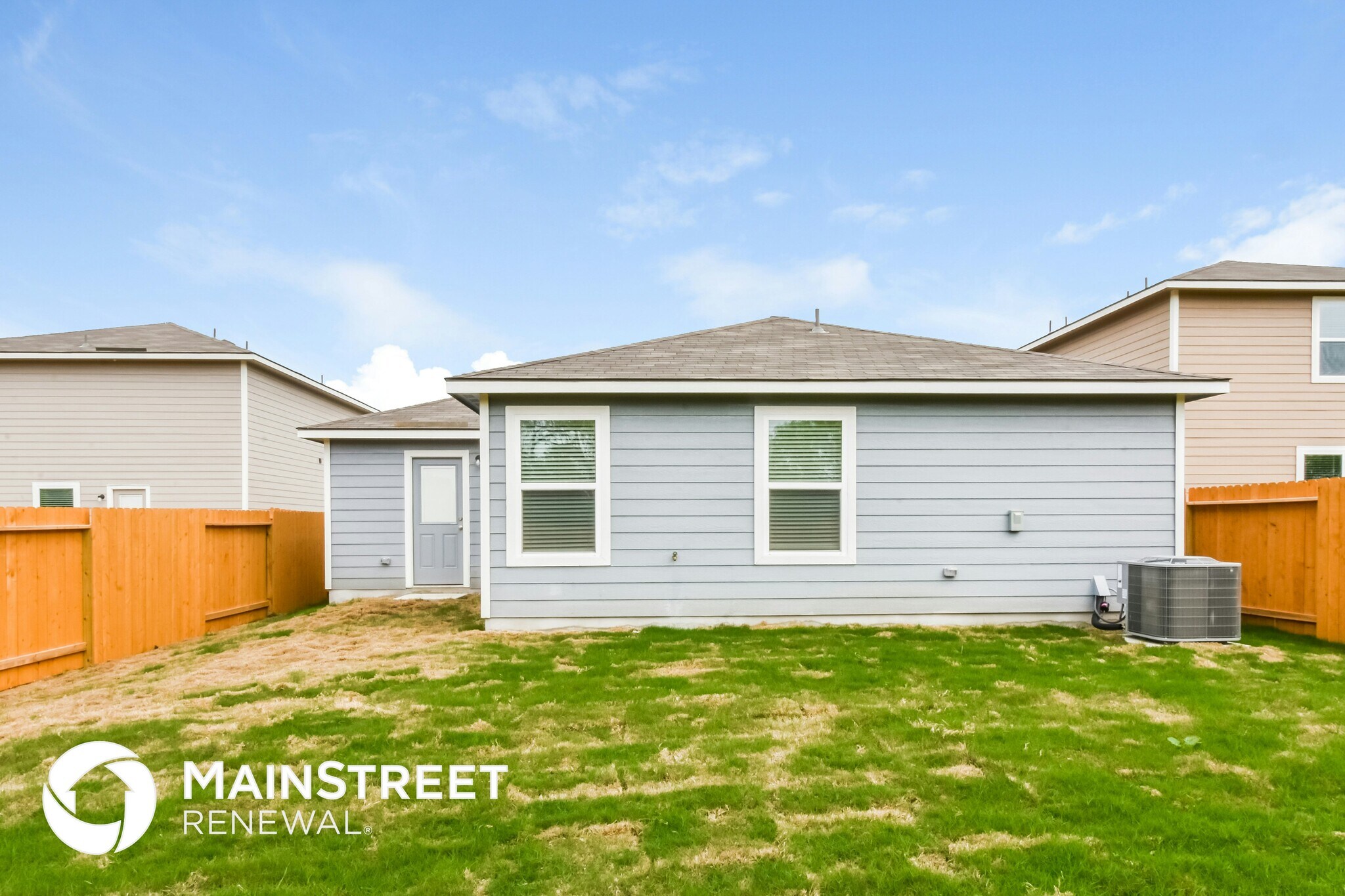 Building Photo - 3219 Begonia Bend