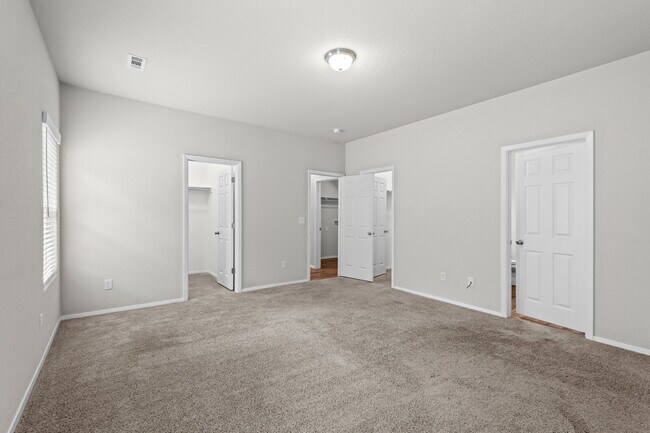 Building Photo - 2287 S Ouachita Dr