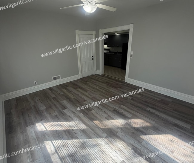 Building Photo - 708 Perry St