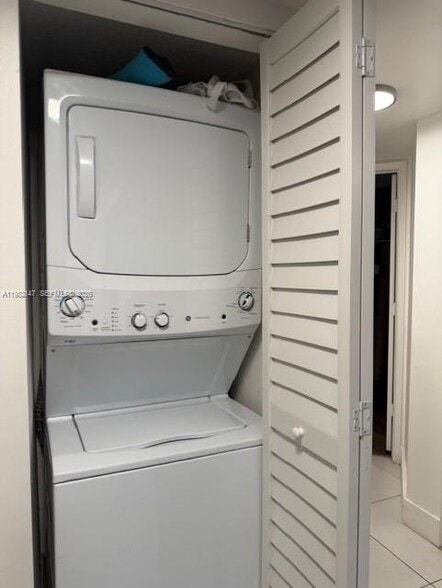 Building Photo - 4744 NW 114th Ave