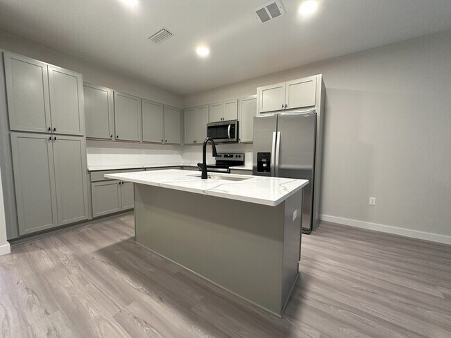 Building Photo - Affordable Luxury Townhome Rental New Construction Double Master Units Great for Roommates