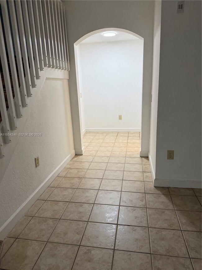 Building Photo - 2135 Shoma Dr