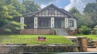 Building Photo - 1721 Clarendon Ave