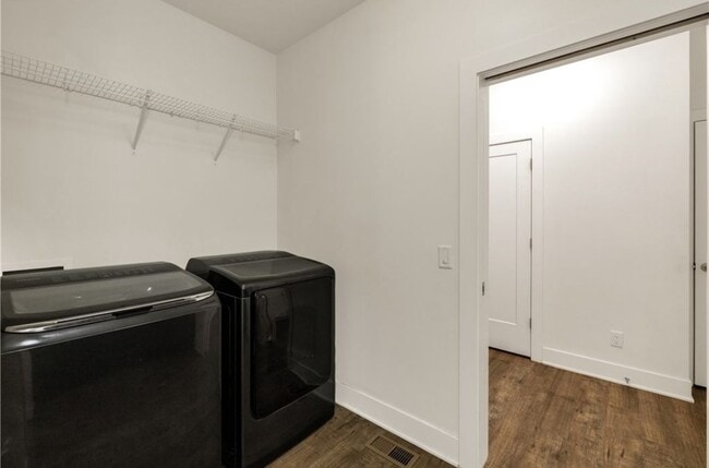 Building Photo - 824 83rd St