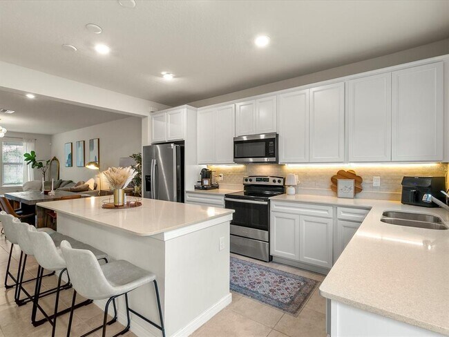 Building Photo - 6021 Arbor Watch Lp
