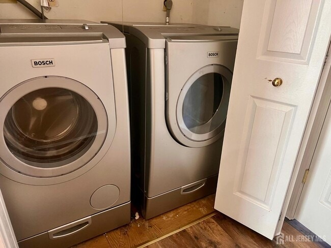 Building Photo - 404 Draco Rd