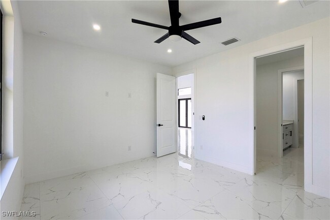 Building Photo - 4325 NW 31st St