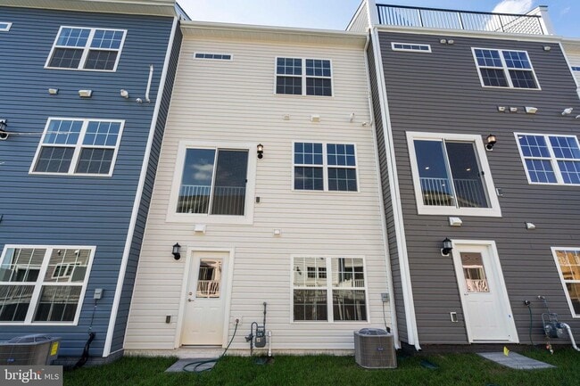 Building Photo - 2306 Spruce Knob Ter