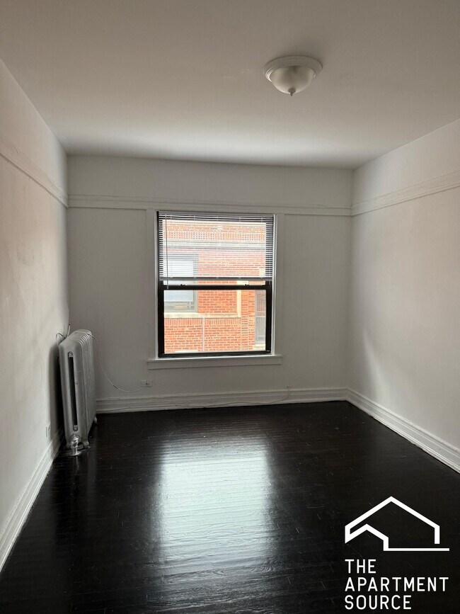 Building Photo - 931 W Sunnyside Ave