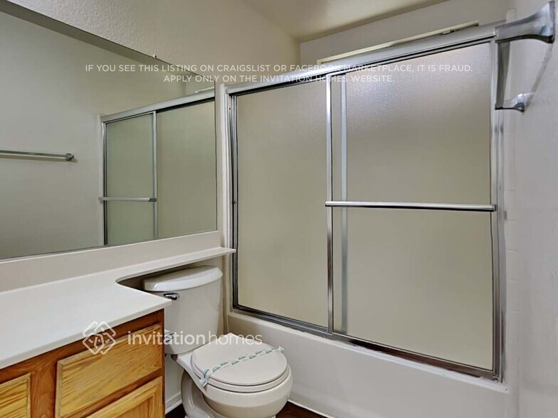 Building Photo - 3140 Crowne Dr