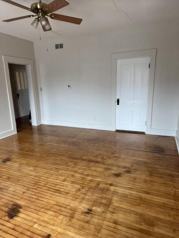 Building Photo - 415 Iowa Ave