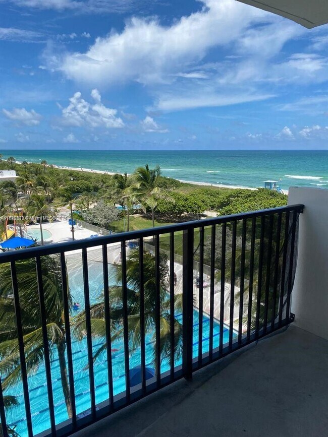 Building Photo - 9273 Collins Ave