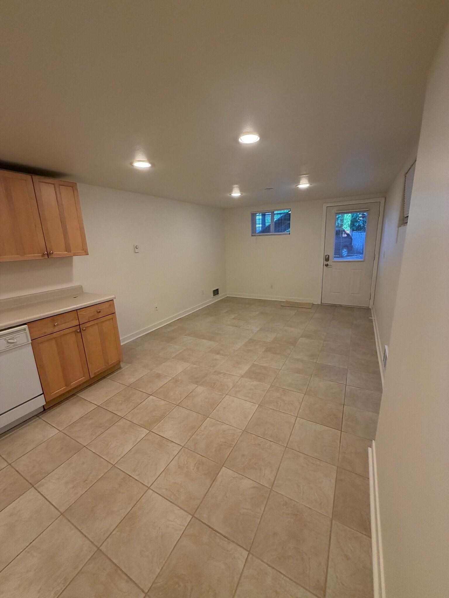 Building Photo - 6410 Phinney Ave N