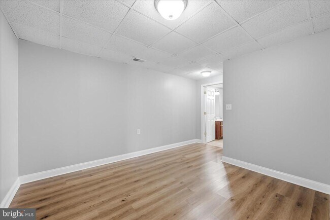 Building Photo - 102 Bramble Ct