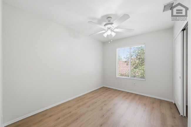 Building Photo - 4Bed + OFFICE + LOFT in Peoria! Ready for Immediate Move-In! -- FULLY REMODELED!