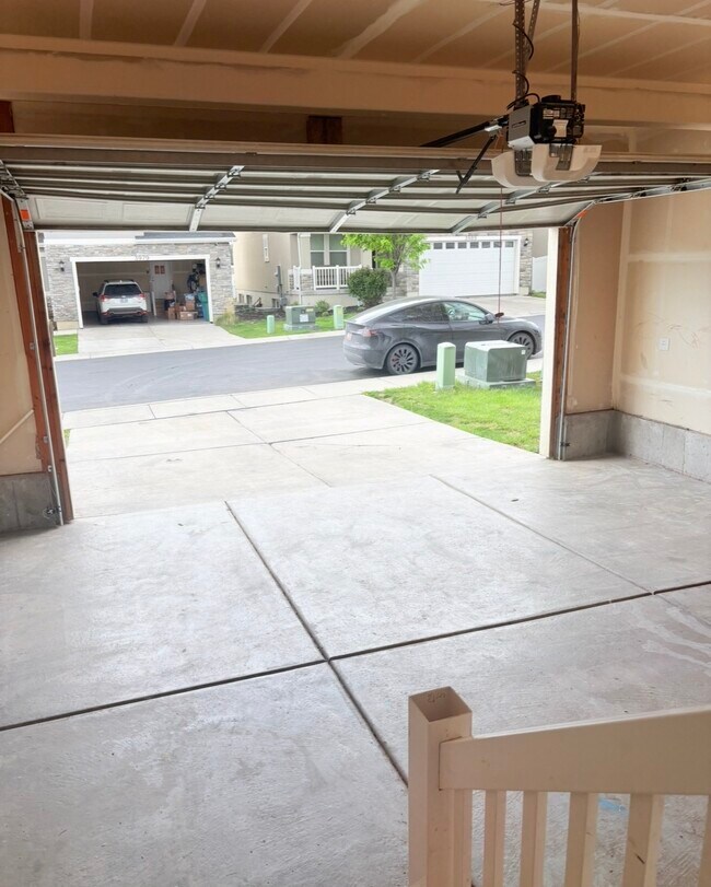 Building Photo - 3978 W 1750 N