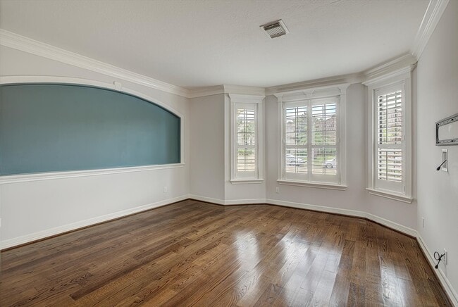 Building Photo - 18422 Windsor Lakes Dr