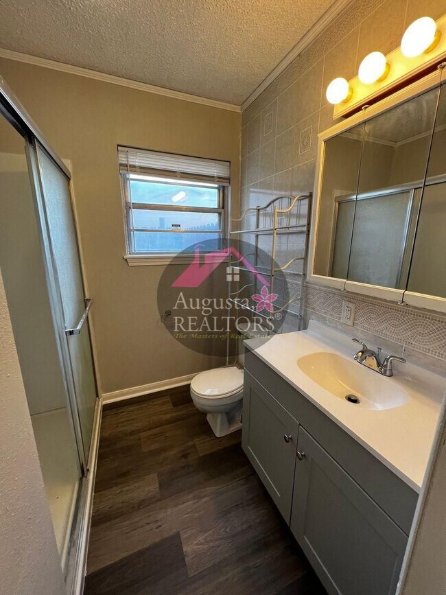 Building Photo - Charming 3 Bedroom 2 Bath Home in Abilene