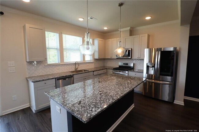 Building Photo - 755 Amarra Dr