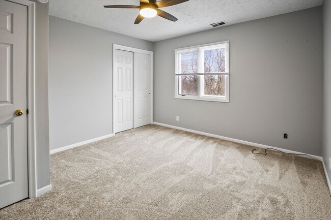 Building Photo - 10914 Saratoga Plaza