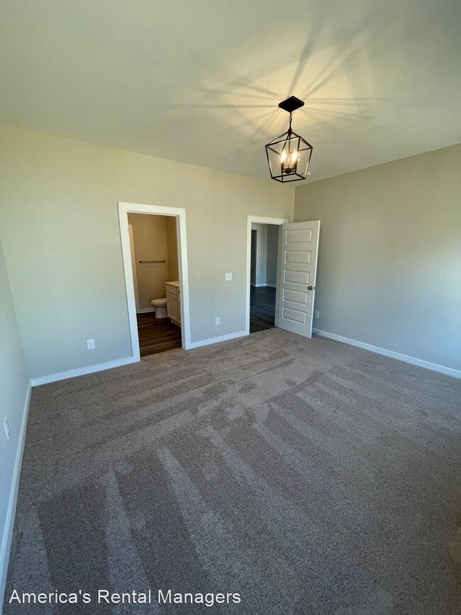 Building Photo - 4 br, 2 bath House - 2138 Sullivan Drive