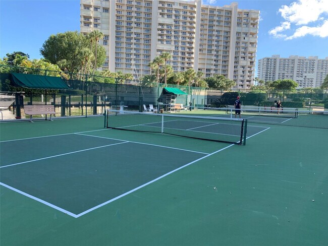 Building Photo - 4101 N Ocean Blvd