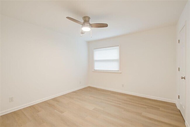 Building Photo - 510 Northridge Crossing Dr