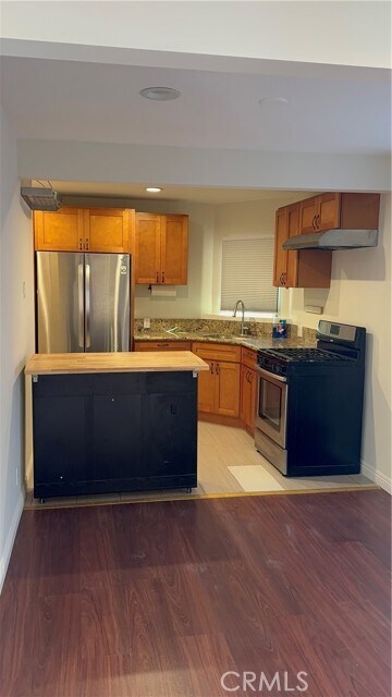 Building Photo - 410 N Glenwood Pl