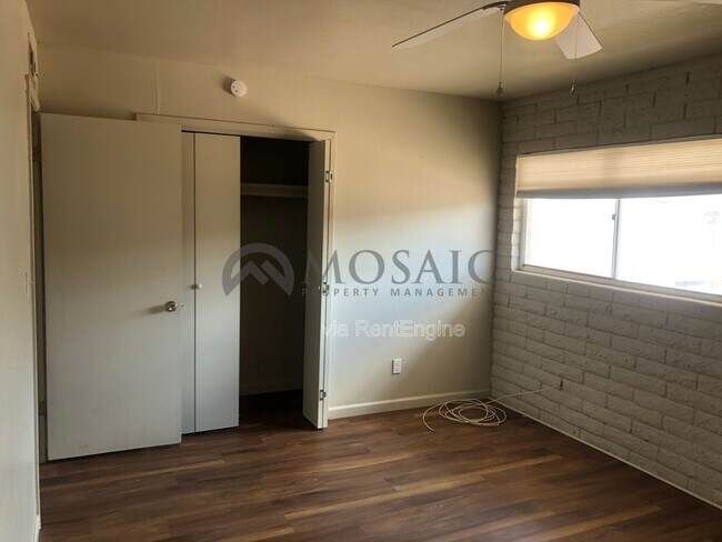 Building Photo - 1204 S McClintock Dr