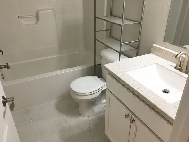 Building Photo - 4-Bedroom 3 Bath Executive Home In Rib Mou...