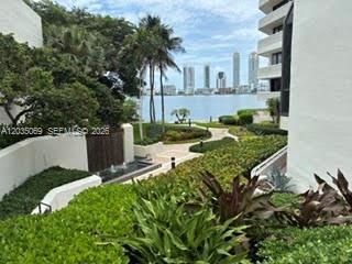 Building Photo - 3000 Island Blvd