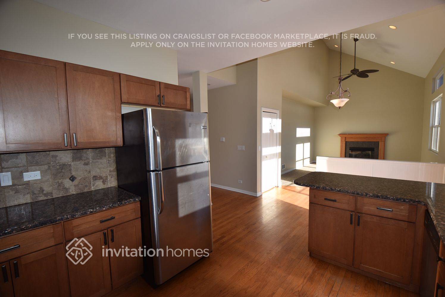 Building Photo - 878 Deer Path Dr