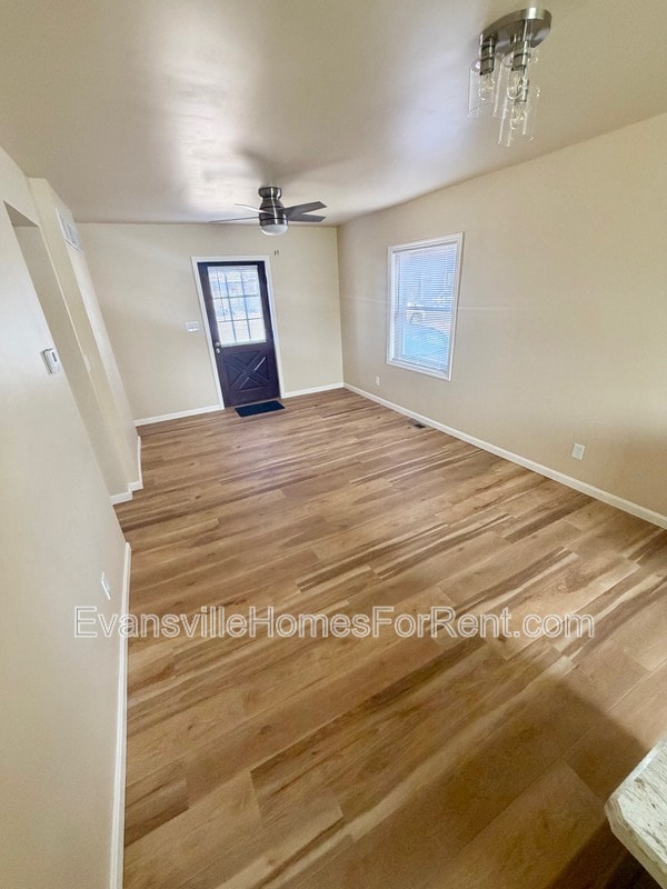 Building Photo - 513 S Kerth Ave