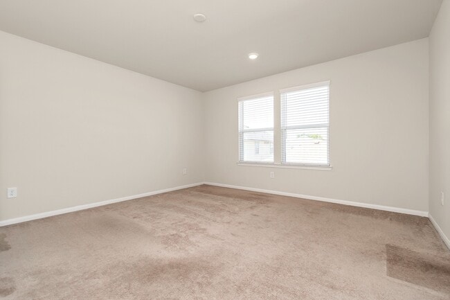 Building Photo - 11634 Braemar Village Dr