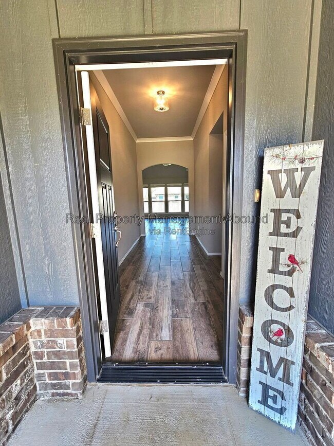 Building Photo - 3706 S 13th Pl