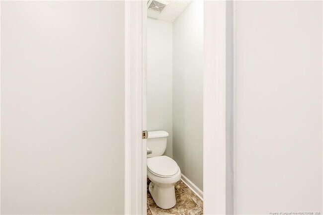 Building Photo - 519 Abbottswood Dr