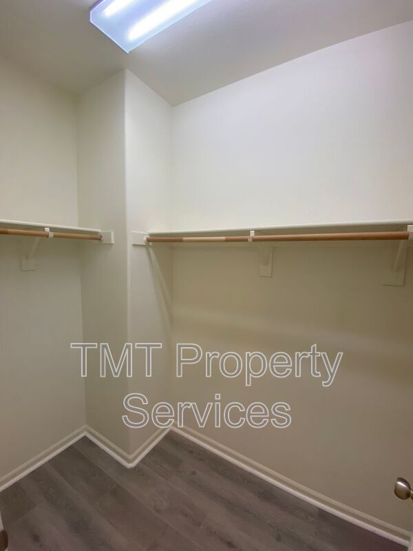 Building Photo - 10408 Siltstone Way